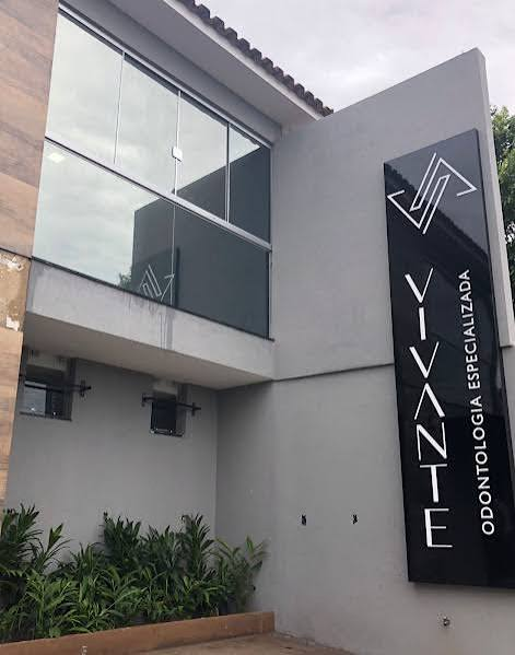 Fachada da Vivante Odontologia Especializada, no Centro de Rio Verde